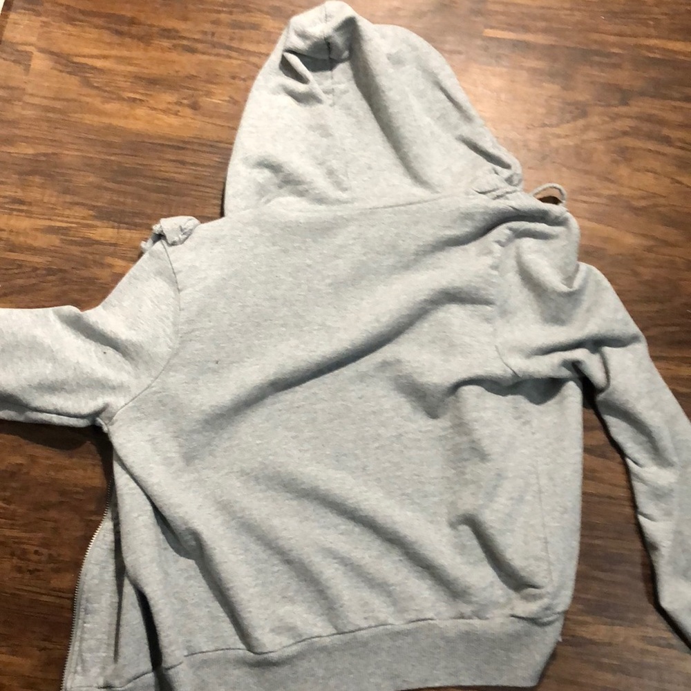 Sweatshirt - Picture 2 of 3